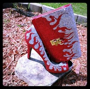 Flame shoe and clutch